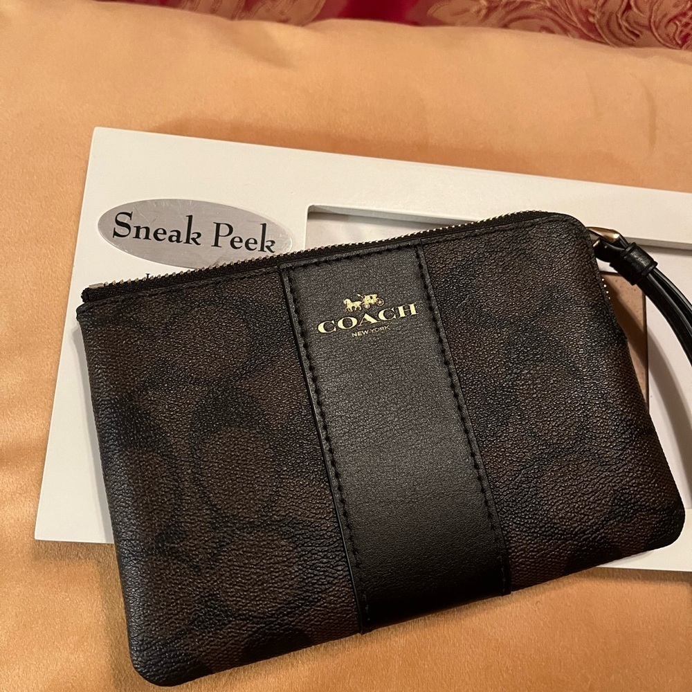 Coach Corner Zip Wristlet Signature Leather Canvas Brown Black NWT